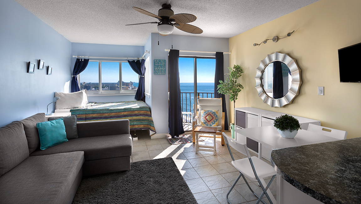 Angle Oceanfront Sun Suite
